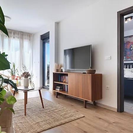 Splendeur - Modern With Private Parking * Pula