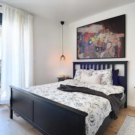 Appartement Splendeur - Modern With Private Parking