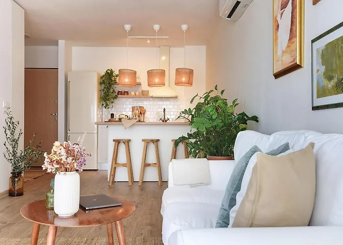 Splendeur - Modern With Private Parking Пула