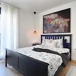 Apartment Splendeur - Modern With Private Parking